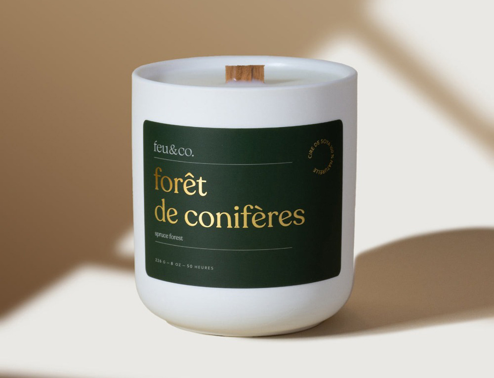 Bougie de soya à la forêt de conifères